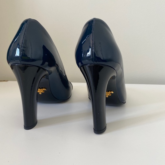 PRADA Two-Tone Patent Leather Cap-Toe Pumps - Picture 6 of 13